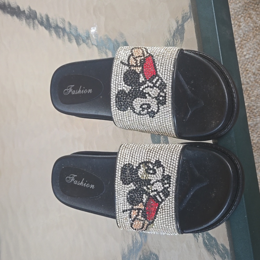 Sandal